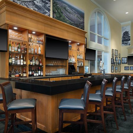 Hilton Indianapolis Hotel & Suites Экстерьер фото