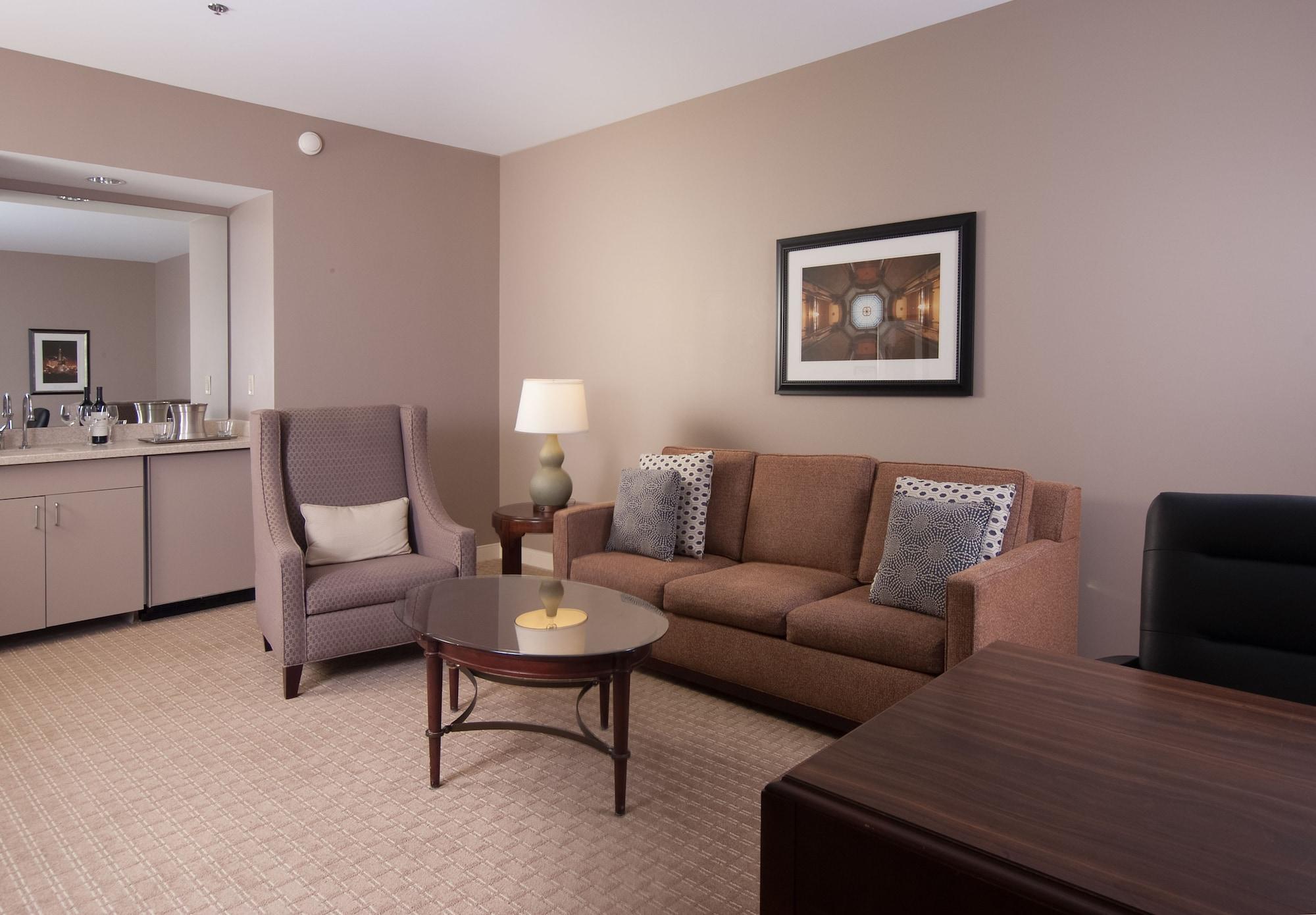 Hilton Indianapolis Hotel & Suites Экстерьер фото