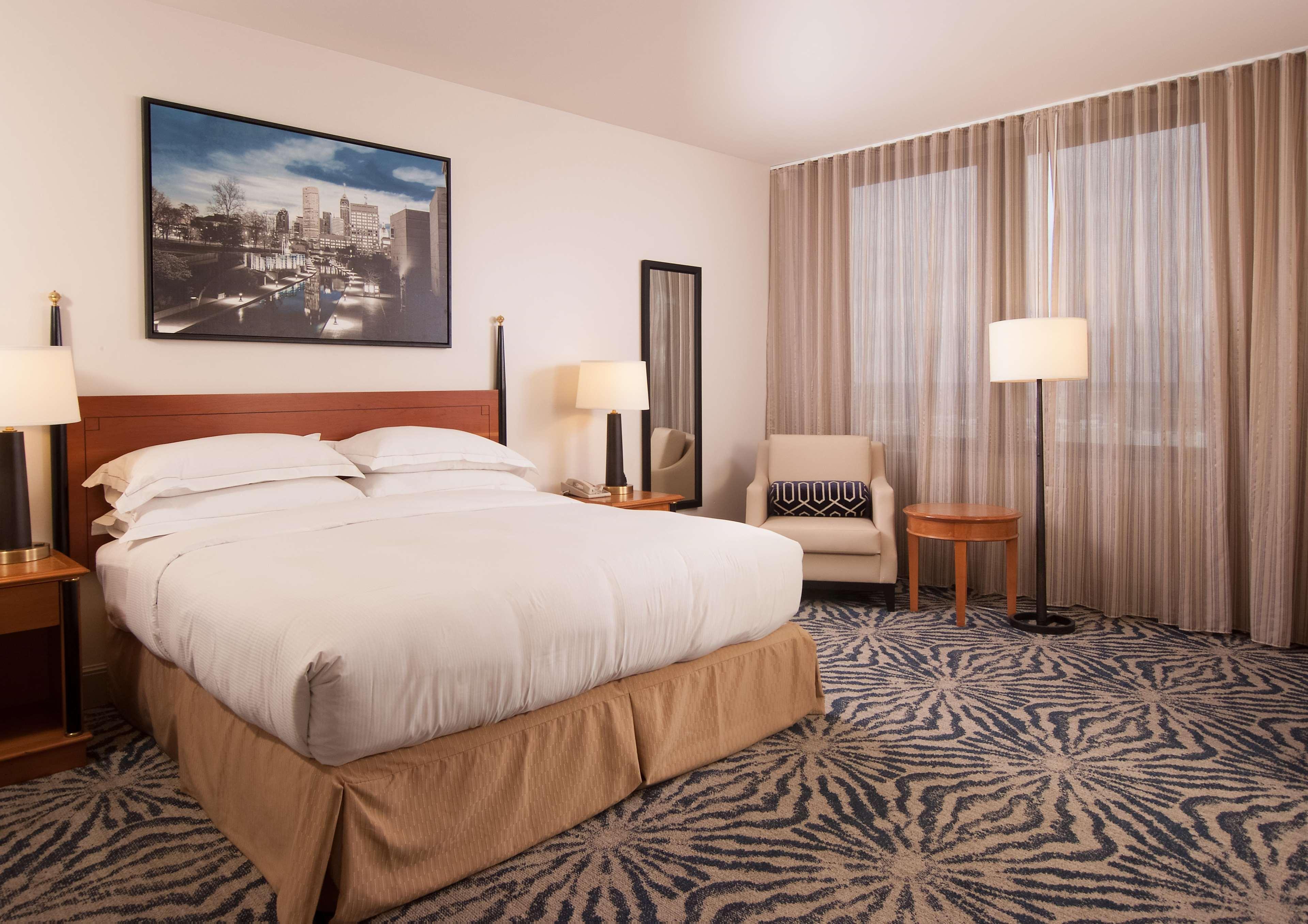 Hilton Indianapolis Hotel & Suites Экстерьер фото