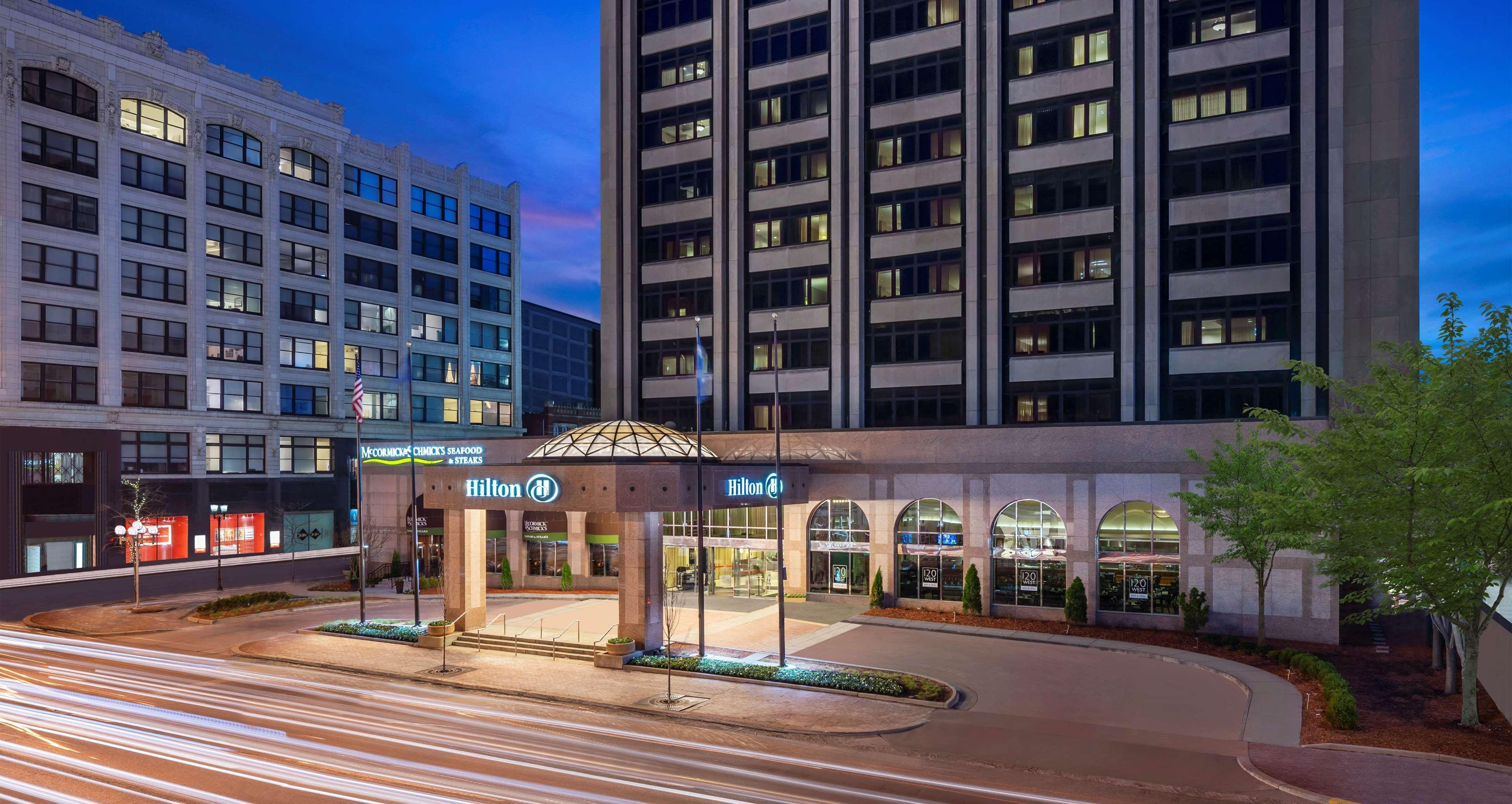 Hilton Indianapolis Hotel & Suites Экстерьер фото