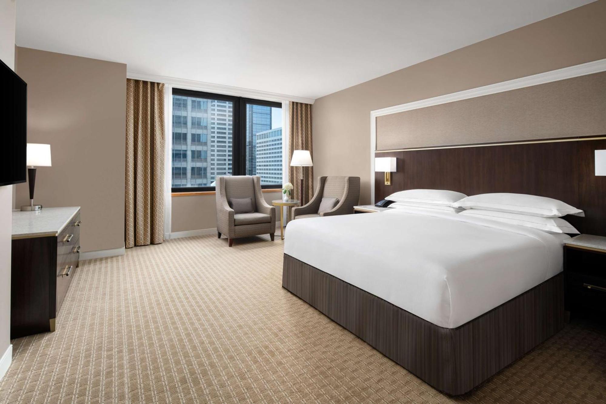 Hilton Indianapolis Hotel & Suites Экстерьер фото